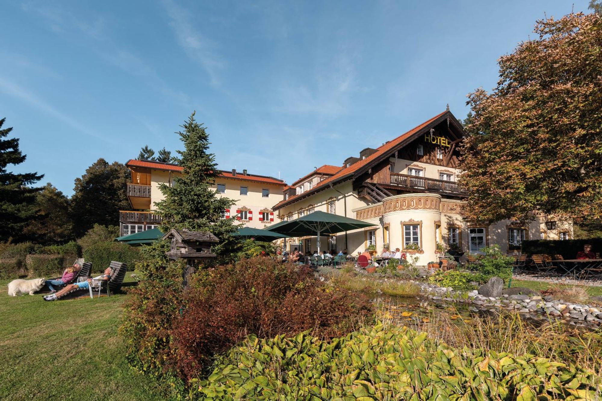 פטץ Hotel Restaurant Gruenwalderhof מראה חיצוני תמונה
