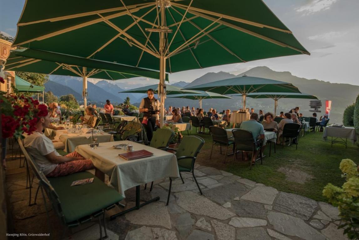 פטץ Hotel Restaurant Gruenwalderhof מראה חיצוני תמונה